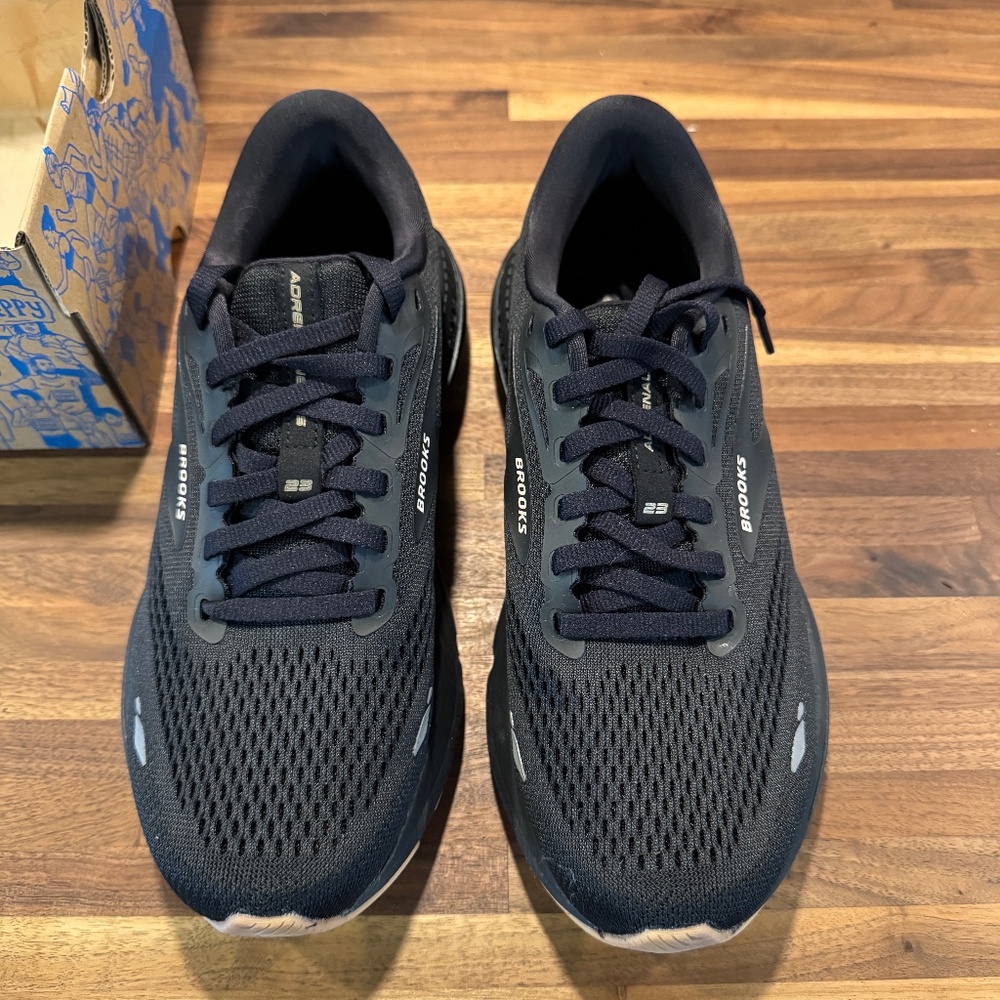 Brooks Adrenaline GTS 23